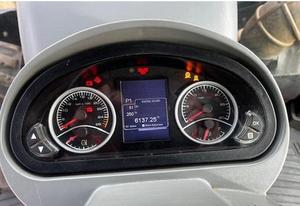 Tracteur sur chenilles polyvalent Massey-Ferguson 620, modèle 2017, d'occasion, 30-90 CV, pour les exploitations agricoles, avec moteur, boîte de vitesses et composants principaux de la transmission - Product Image 4