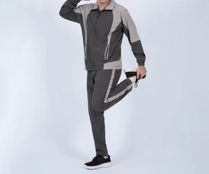 Vente en gros OEM survêtement personnalisé pour hommes 100% jogging respirant en polyester automne haute qualité fabriqué au Pakistan - Product Image 2