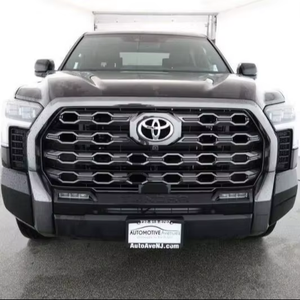 Toyota Tundra Platinum 2023 estándar de fábrica disponible para la venta - Product Image 1