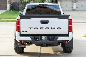 Toyota Tacoma TRD Off-Road Doble Cabina 4x4 2024 Usada y Confiable - Product Image 3