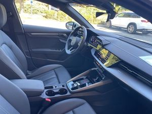 รถยนต์ Audi A8 40 TFSI quattro Premium AWD ปี 2024 สภาพดี พวงมาลัยซ้าย วิ่ง 50,000-75,000 ไมล์ 150-200 แรงม้า - Product Image 2