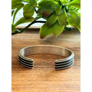 Thomas Yazzie <b>Sterling</b> <b>Silver</b> Fashion <b>Cuff</b> <b>Bracelet</b> - Product Image 5