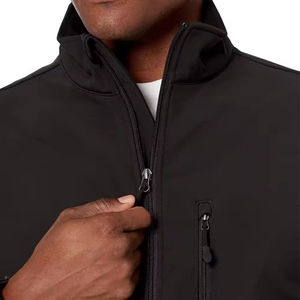 Veste Softshell imperméable pour homme de haute qualité 2025 avec logo personnalisé, coupe-vent, légère, pour la randonnée et les sports - Product Image 3