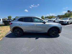 Buick Envision Sport Touring 2024 légèrement utilisée, confortablement conçue - Product Image 3