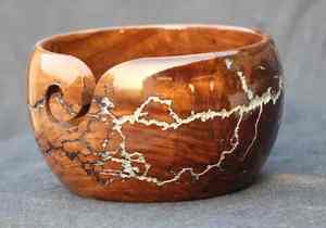 Bol à tricoter en bois, support de fil, accessoire artisanal en bois naturel, portable, écologique, empêche le roulement et le bourrage pour la couture - Product Image 5