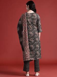 Paisley Print Pure Cotton Kurta With <b>Trousers</b> & Dupatta For <b>Women</b> Bulk product Customized <b>Women</b> Clothing - Product Image 5