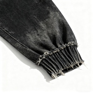 เสื้อฮู้ดดี้ผู้ชายทรงบ็อกซี่ สไตล์สตรีทแวร์ ผ้าหนานุ่ม หรูหรา ใส่สบาย เหมาะสำหรับฤดูหนาว แบบสั้น  ไม่มีลาย  สามารถสั่งทำได้ - Product Image 3