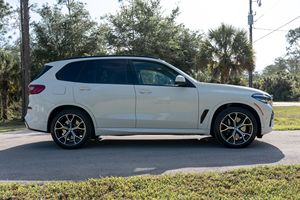 SUPER CLEAN 2019 BMW X5 XDRIVE50I SUV Moteur Turbo Boîte Automatique Sièges en Cuir Phares LED Prêt à être expédié - Product Image 2