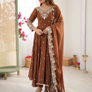 ชุดสلوار คามีซ ผ้าจอร์เจียต์เทียมเย็บเต็มตัว ยาวกรอมพื้น แห้งเร็ว พร้อมผ้าคลุมไหล่ สำหรับผู้หญิง สวมใส่ในงานแต่งงานแบบดั้งเดิม งานเลี้ยง สไตล์อินเดีย ปากีสถาน - Product Image 1