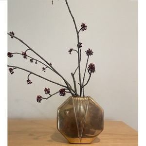 Vase végétal doré et vase à fleurs design idéal pour la décoration intérieure personnalisé fait à la main meilleur décor intérieur et design fait main - Product Image 4