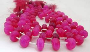 Cuentas naturales de Calcedonia rosa fuerte Rondelle Plain Smooth 8mm Tamaño de cuentas Strand 9 pulgadas de largo Cuentas de piedras preciosas de color rosa - Product Image 2