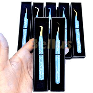Pinzas de pestañas de acero inoxidable con punta de color Herramienta de extensión de pestañas de alta precisión con logotipo personalizado para salón y uso personal - Product Image 1