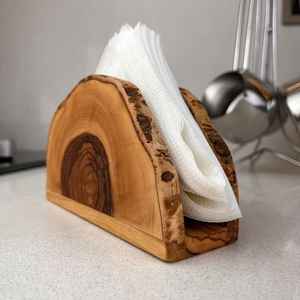 2024 Top vente Art moderne thème porte-serviettes résine bleue époxy boîte à mouchoirs pour la maison salle à manger ou cuisine ornements et cadeaux - Product Image 1