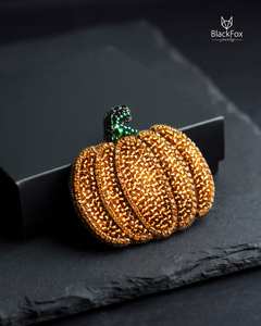 Broches con cuentas Broche de diseñador hecho a mano. Accesorios de alta calidad. Broche de diseño único. El mejor regalo para baby shower. - Product Image 2