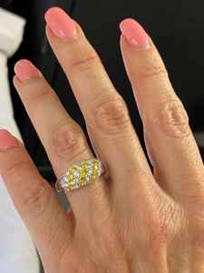 Anillo de diamante amarillo intenso de racimo de corte brillante redondo de 1,20 quilates, oro blanco de 14K, banda de aniversario de diamantes cultivados en laboratorio Amarillo Blanco - Product Image 2