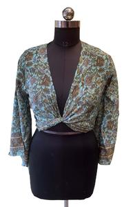 Top corto de verano modesto Sari de seda Vintage estilo bohemio Hippie hecho a mano con lazo frontal y mangas acampanadas - Product Image 5