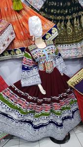 2024 KUCHI AFGHANI VESTIDO CON VESTIDO BORDADO TRADICIONAL TRIBAL HECHO A MANO PARA MUJER AFGHAN KUCHI FESTIVAL PASHTUN VESTIDOS OEM - Product Image 4