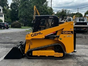 Gehl RT105 Yellow Skid Steer Loader Crawler Loader Compact <b>Track</b> Loader with Front Bucket for Farm Construction For Sale - Product Image 4