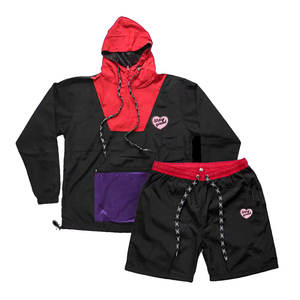 Conjunto de pantalones cortos de nailon de diseño personalizado para hombre, chaqueta bomber hecha en fábrica de colores únicos para fitness, logotipo impreso personalizado - Product Image 3