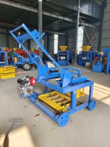 Máquina de fabricación de bloques de pavimento diésel QMR4-<span class=keywords><strong>45</strong></span>, línea de ladrillos, motor de cemento, fácil de operar, multicolor, 1 año de garantía, precio de fábrica. - Product Image 1