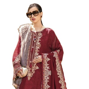 Collection de costumes pakistanais en pur coton brodé avec patch et dupatta pour la vente en gros - Product Image 2