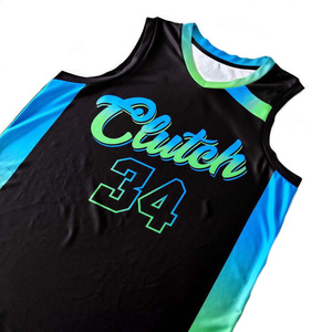 Uniforme de basket-ball avec logo imprimé de haute qualité pour hommes maillots de basket-ball réversibles pour jeunes par sublimation personnalisée - Product Image 4