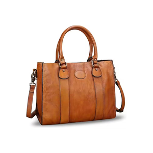 Sac fourre-tout personnalisé pour femme en cuir véritable marron, style vintage, avec poignée supérieure, bandoulière amovible, fermeture éclair, polyester - Product Image 1