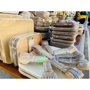 Assiettes compostables en feuilles de palmier d'arec pour pique-niques en plein air et food trucks au Vietnam - Product Image 4