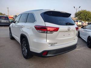 Voiture d'occasion fiable Toyota Highlander XLE 2018 - Product Image 3