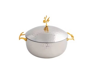 หม้อต้มเหล็กพร้อมฝาปิดสำหรับโรงแรมและงานแต่งงานหม้อเสิร์ฟซุปและสต็อกดีไซน์แบบกลมสลักสีเงิน - Product Image 6
