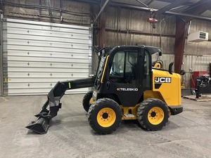 Chargeuse compacte télescopique sur roues JCBB 3TS-8W d'occasion, efficace et fiable, avec moteur Cummins de 55 kW et pompe. - Product Image 2