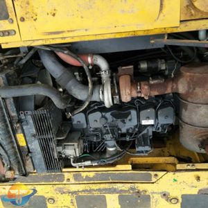 Excavatrice sur chenilles Komatsu PC220-7 d'occasion de haute qualité, vente chaude avec moteur et composants de pompe principaux - Product Image 1