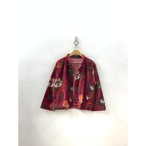 Chaqueta de terciopelo Gulbagh Deep Crimson con estampado a bloques para otoño, estilo holgado teñido con diseño de jardín botánico - Product Image 2