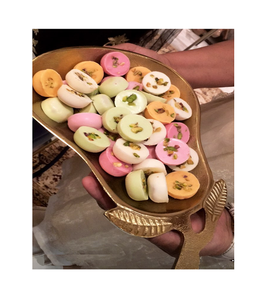 Bol de service en métal poli classique pour la maison et les restaurants - Décoratif, taille personnalisée disponible - Product Image 6