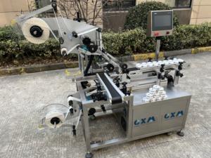 Étiqueteuse supérieure et inférieure à haut rendement pour l'emballage d'aliments et de produits chimiques quotidiens - Product Image 2