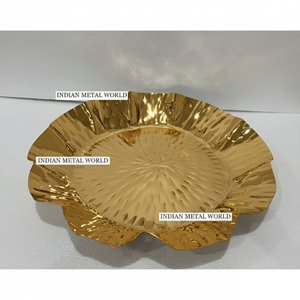 Bol à chocolat en métal finition or de luxe, forme élégante de fleur, bol de service décoratif, décoration moderne pour la maison, bol à chocolat en aluminium - Product Image 2