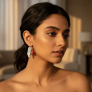 Boucles d'oreilles pendantes tendance pour femmes, argent, perle et corail rouge, bijoux - Product Image 1