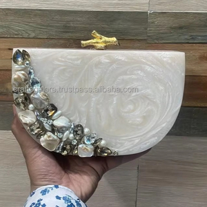 กระเป๋าคลัทช์เรซินสุดหรูสำหรับผู้หญิงทำด้วยมือแบบสั่งทำสำหรับเป็นของขวัญและแฟชั่นค้าปลีก - Product Image 1