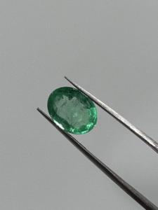 Esmeralda Natural sin tratar y sin calentar, calidad muy fina, corte ovalado de primera calidad, 2,05 quilates para fabricación de joyas - Product Image 4