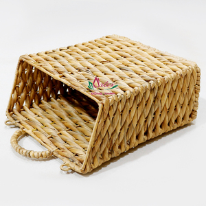 Artex Dong Thap Porte-revues en rotin fait à la main Organisateur naturel élégant pour chambres d'hôtel, espace de vie et décoration de bureau - Product Image 2