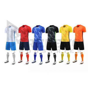 Vêtements de sport personnalisés Maillots de football Maillot de football personnalisé Survêtement de football personnalisé Ensemble de maillots de football pour jeunes Sublimation - Product Image 6