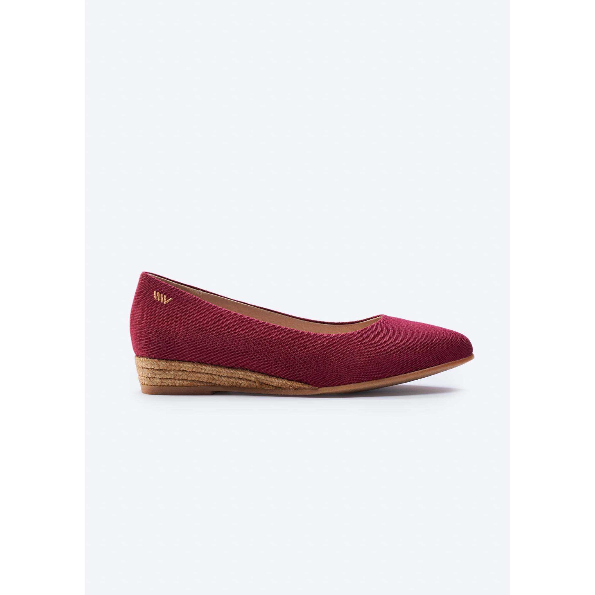 สีแดงโกเมน