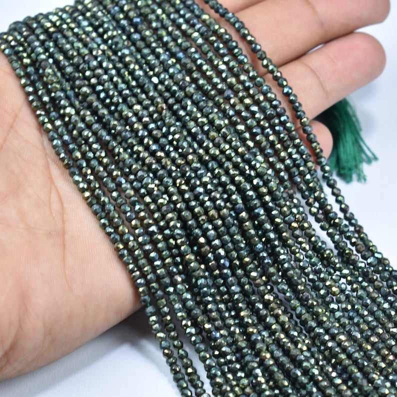 สีเขียว