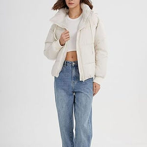 Wholesale OEM <b>Women</b> <b>Winter</b> Puffer Jacket Custom Breathable Windproof <b>Waterproof</b> Cotton Filled Bubble <b>Coat</b> - Product Image 3