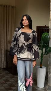 Élégant femmes été hauts manches longues imprimé fleuri coton élégant coupe ample tissé à la mode décontracté élégant couleur hauts - Product Image 4