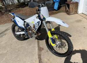 2022 Husqq Varna Dirt Bikes Motocicletas Fx Industrial DIY OEM ODM Garantía de 3 años Oferta de descuento para la venta - Product Image 3