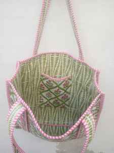 Sac fourre-tout matelassé en coton imprimé bloc à main sac à provisions de marketing de fantaisie avec poignées pour cadeaux - Product Image 4