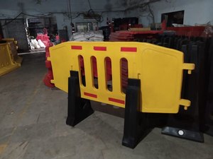 Meilleur produit de 2025 Barricades de circulation routière en plastique de qualité supérieure de l'exportateur mondial à un prix raisonnable - Product Image 5