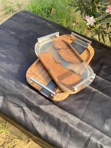 Plateau de service de luxe en bois d'acacia et résine avec poignées durables, idéal pour le café, les collations, les boissons, la cuisine, la salle à manger et le bureau - Product Image 4