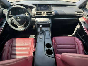 Voiture d'occasion de qualité abordable, Le-x-us IS 3-50 2015, conduite à gauche - Product Image 2